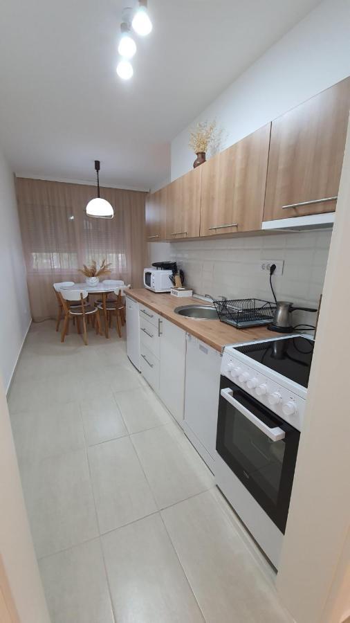 Apartman 8 Vrdnik Exterior foto