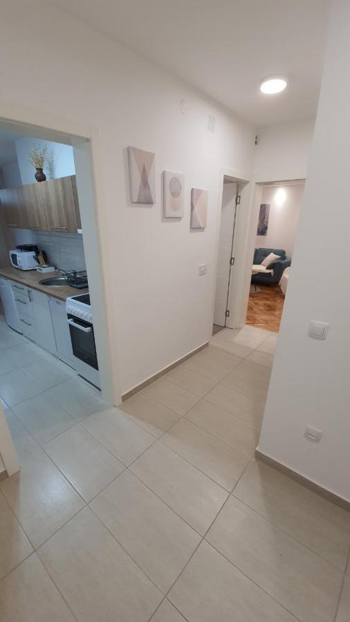 Apartman 8 Vrdnik Exterior foto